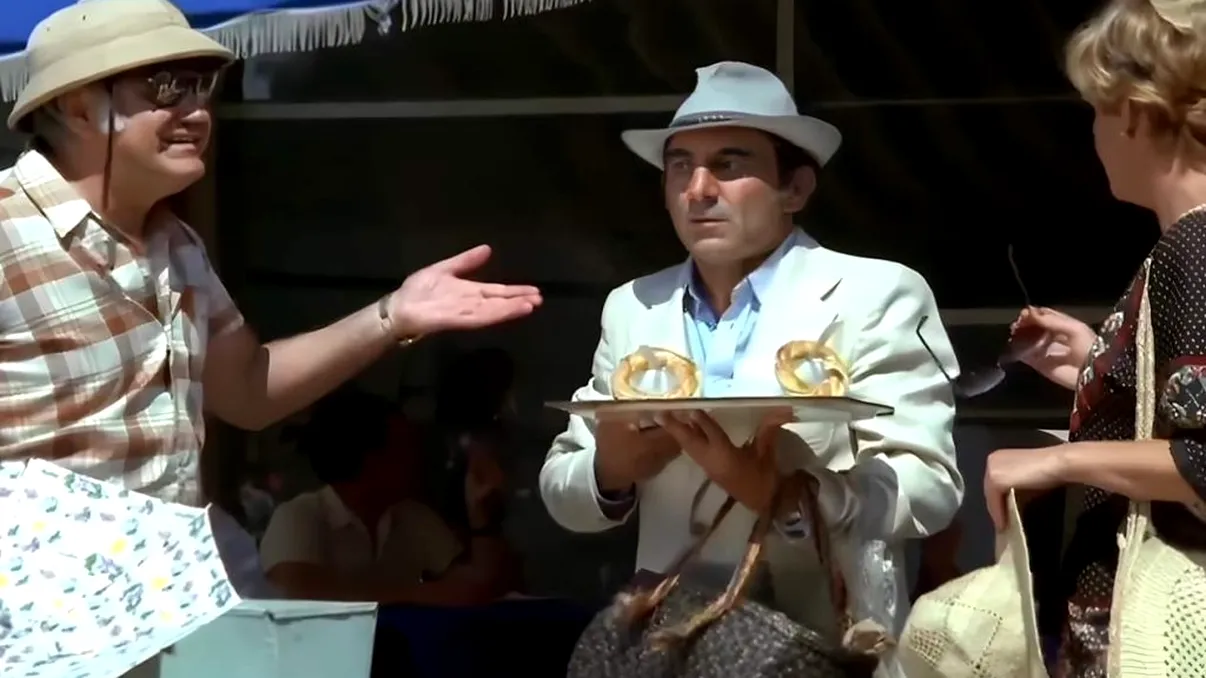 De ce are covrigul gaură? Povestea gustării preferate a românilor: e ieftină şi uşor de mâncat