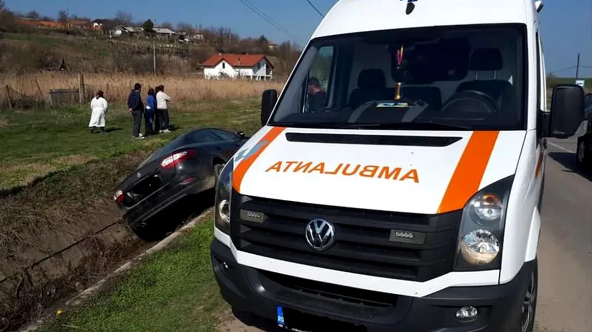 Pacient transportat cu Ambulanța, omorât într-un accident în drum spre spital. Ce au descoperit polițiștii la fața locului