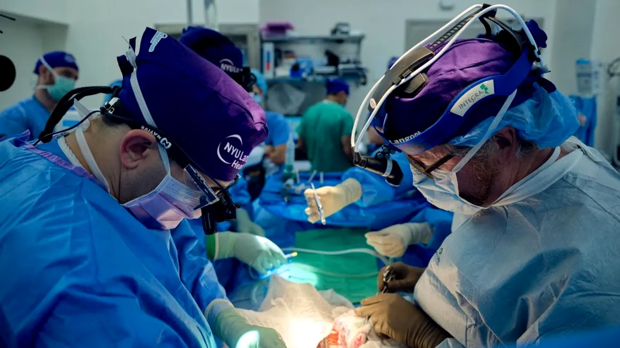 Cât a trăit al doilea om cu transplant de inimă de porc din lume. Americanul de 57 de ani avea mari speranţe după operaţie
