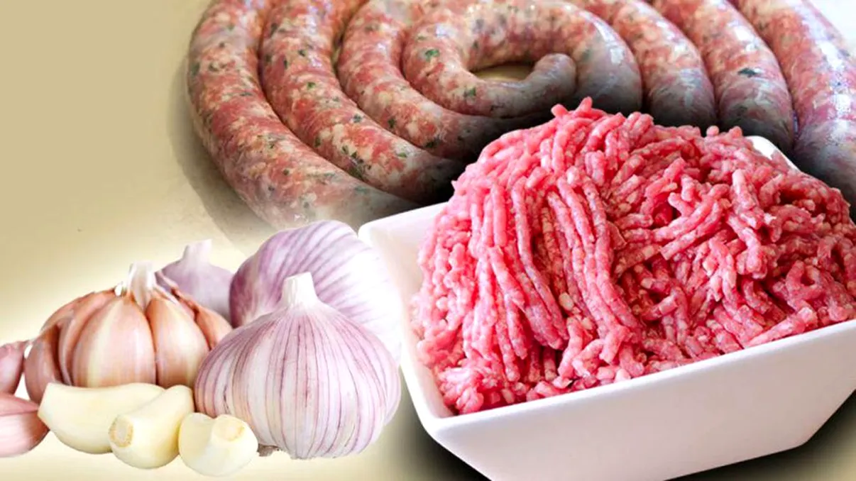 Cât de mult usturoi trebuie să pui în carnații de casă. Așa vor avea cel mai bun gust