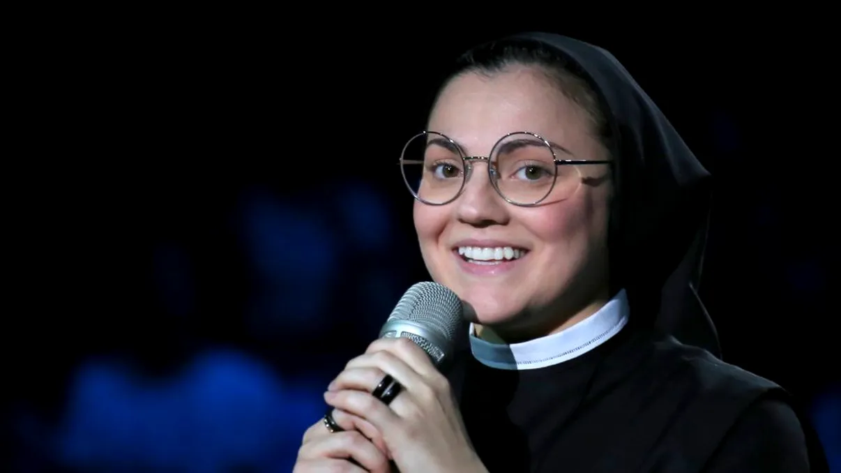 O mai ţii minte pe călugărița care a câștigat Vocea Italiei? E schimbată total, a renunţat la viaţa monahală