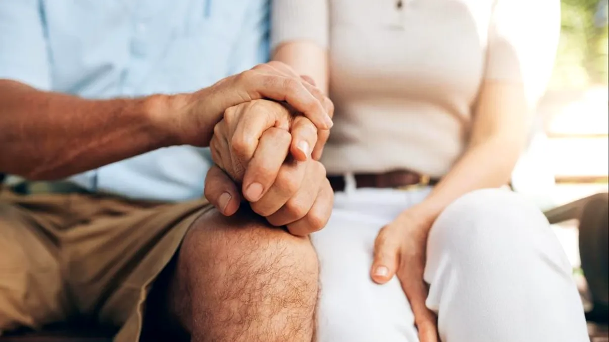 Un medic a aflat că mai are de trăit doar jumătate de an. Decizia neaşteptată luată de bărbatul de 54 de ani, e o mare lecţie de viaţă