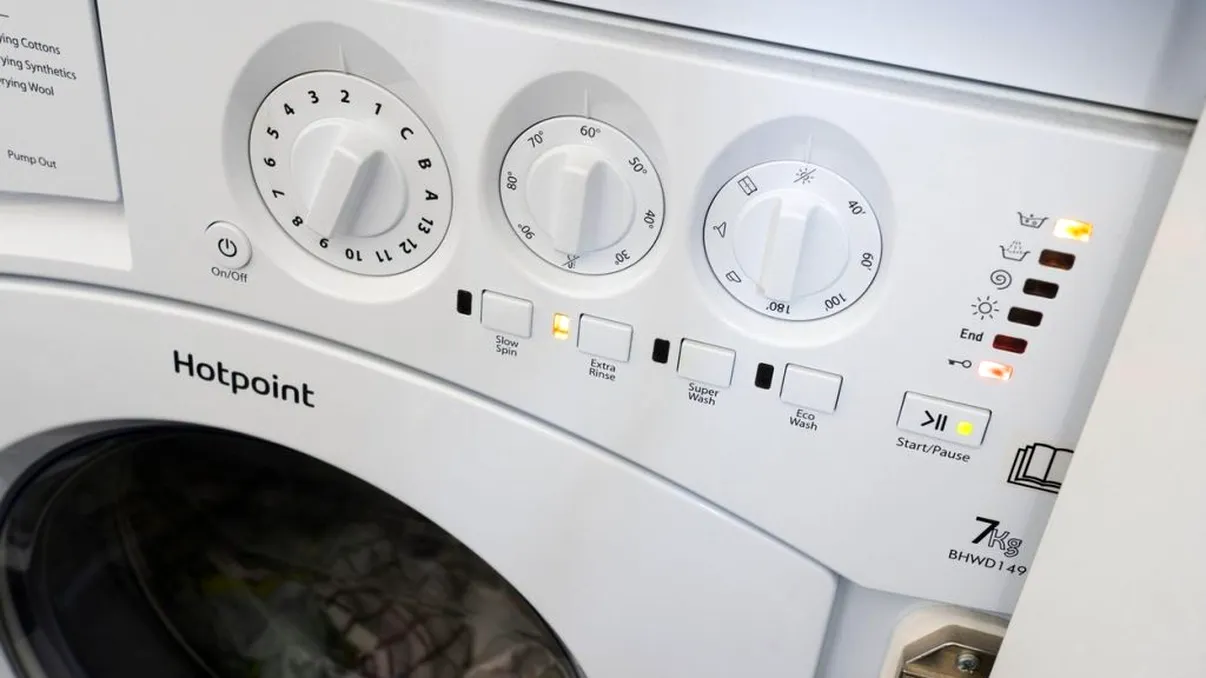 Cum să speli rufele pentru a reduce alergenii. Detaliile la care trebuie să fie atenți românii