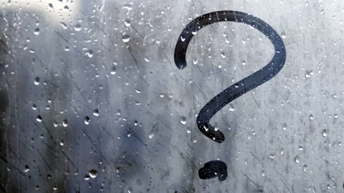 De ce să lași mereu ferestrele deschise când plouă. Obiceiul te scapă de o mare problemă