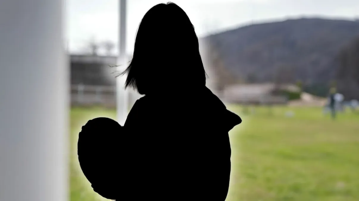 Femeia care cheltuiește doar 15 dolari timp de 2 săptămâni. Are un job din care face avere, dar nimeni nu îl vrea