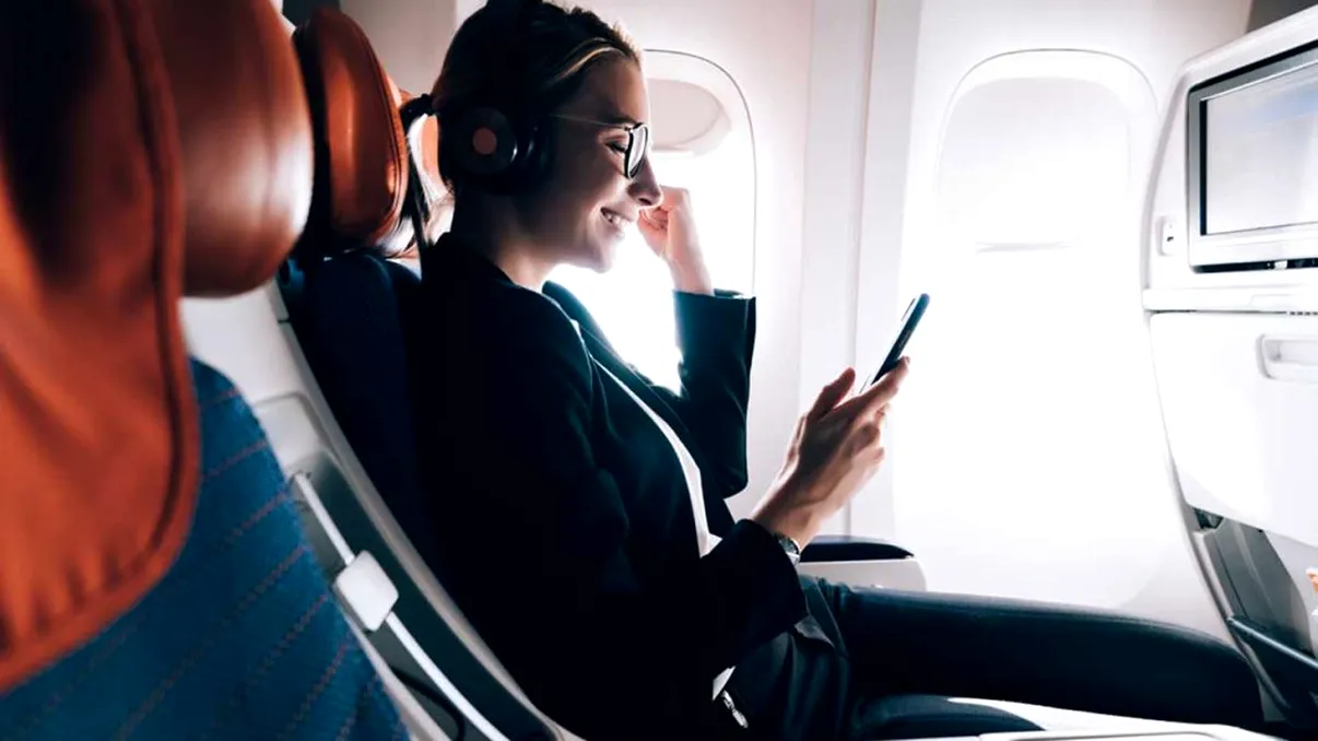 Obiecte surprinzătoare pe care nu ai știut până acum că le poți lua cu tine din avion