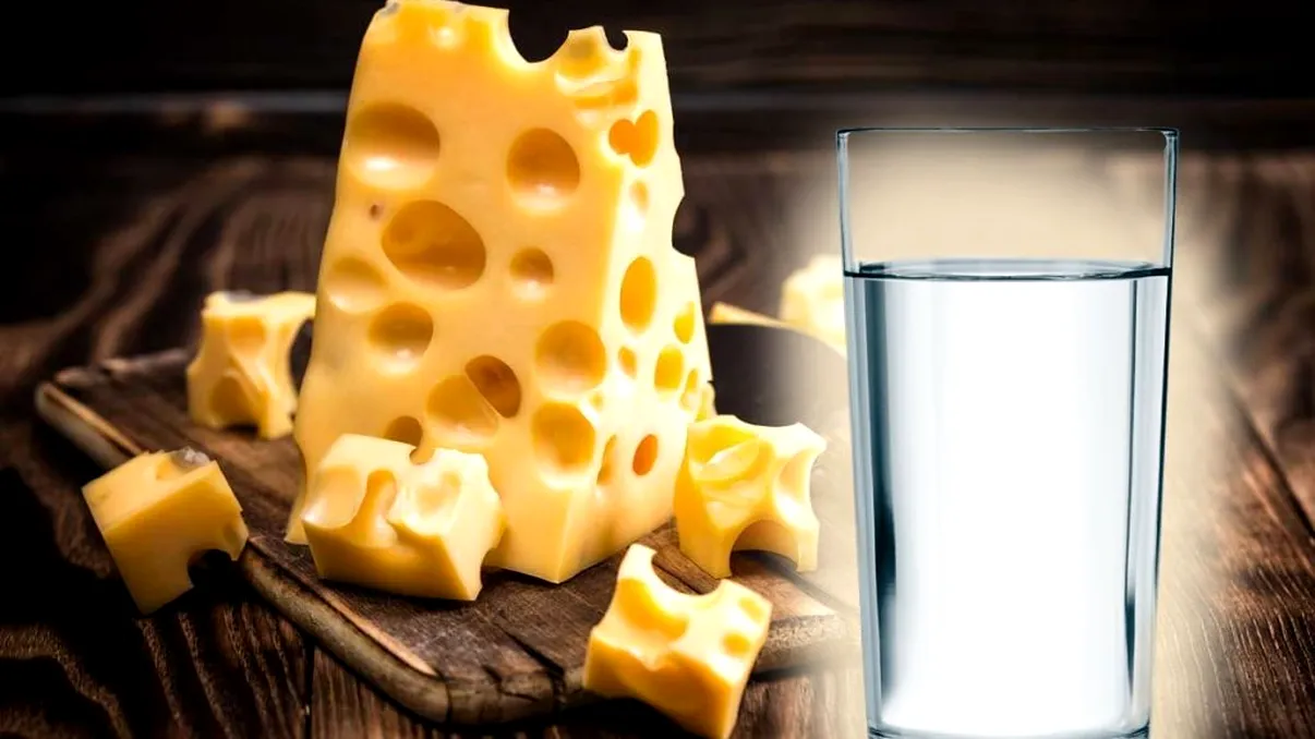 Cum testezi calitatea caşcavalului? Ai nevoie doar de un pahar cu apă, aşa îţi dai seama ce mănânci