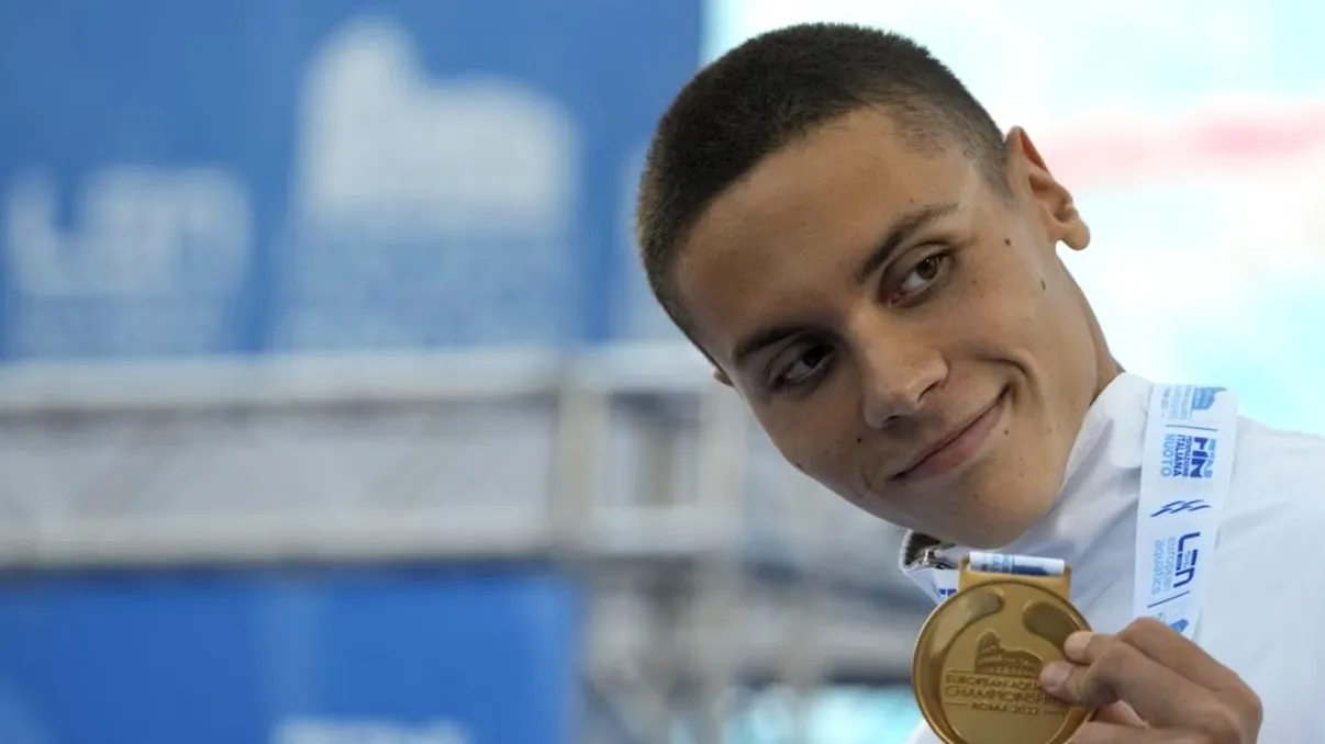 David Popovici, detronat. Recordul românului la 100 de metri a fost spulberat de un înotător chinez