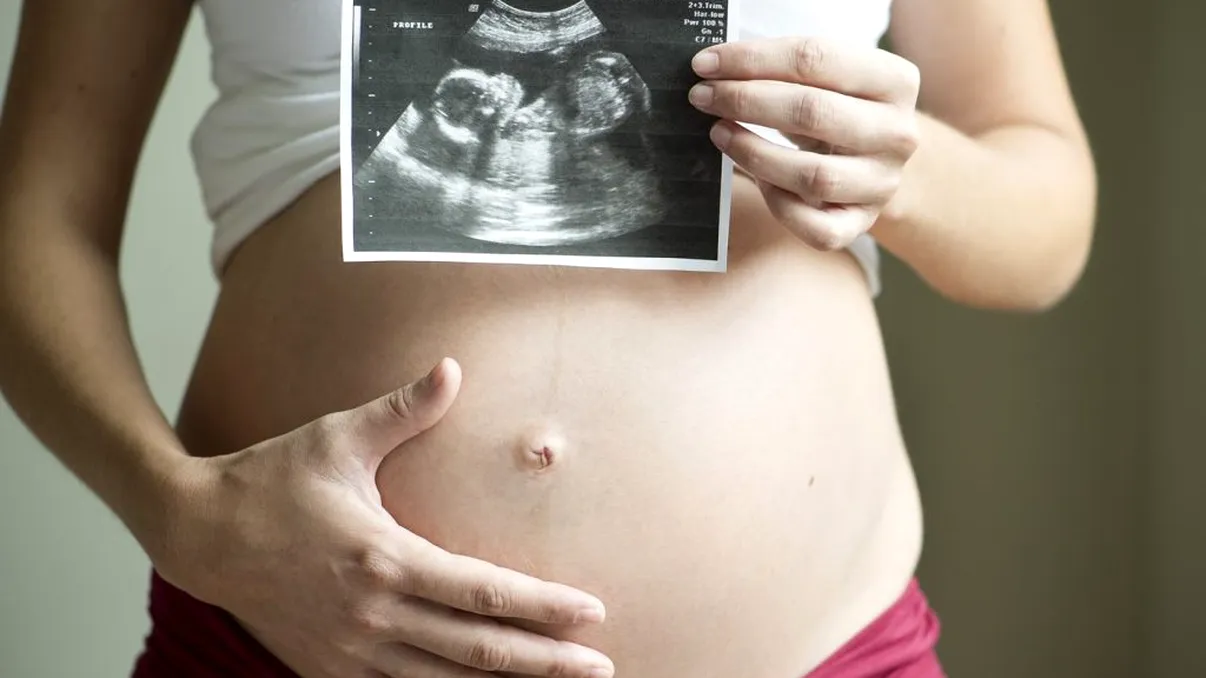 Țara în care femeile nu vor să mai nască. Natalitatea a scăzut la un record de necrezut