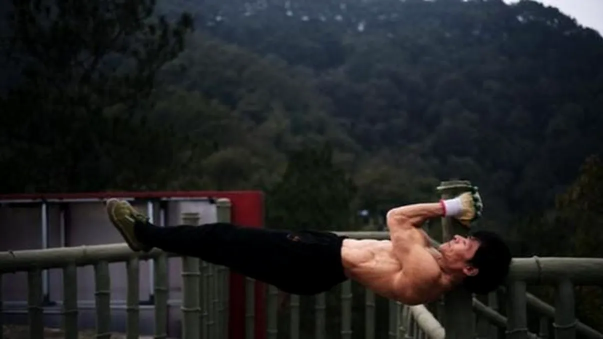 Bunicul de 70 de ani care are ‘pătrățele’ la abdomen. Ce rutină zilnică are, a oferit toate secretele pentru un corp perfect