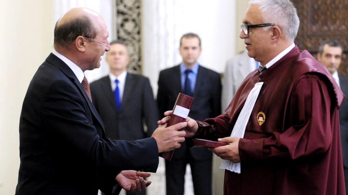 Fostul președinte CCR Augustin Zegrean, despre data alegerilor prezidențiale: 'Noul președinte va alerga 3 luni prin jurul Palatului Cotroceni' INTERVIU EXCLUSIV