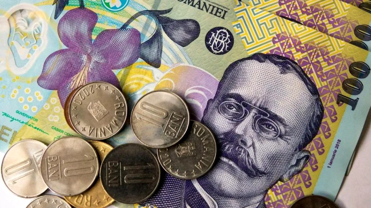 Ce note trebuie să ai pentru a primi bursă de 1.000 de lei. Anunţul făcut de Ministerul Educaţiei