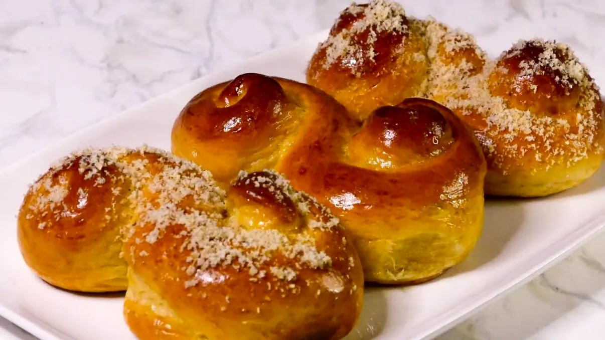 Ce trebuie să faci cu aluatul mucenicilor pentru a fi pufoși. Vor ieși ca la patiserie