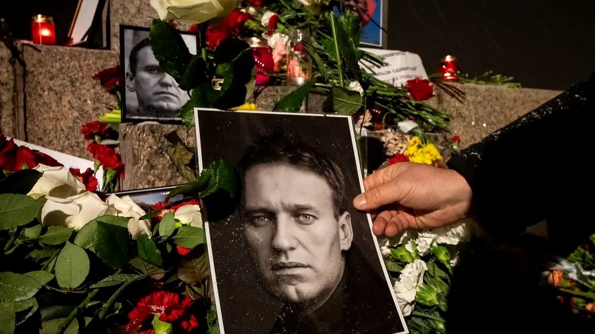 Imagini cutremurătoare de la înmormântarea lui Alexei Navalnîi. Soţia opozantului lui Putin a lipsit: 