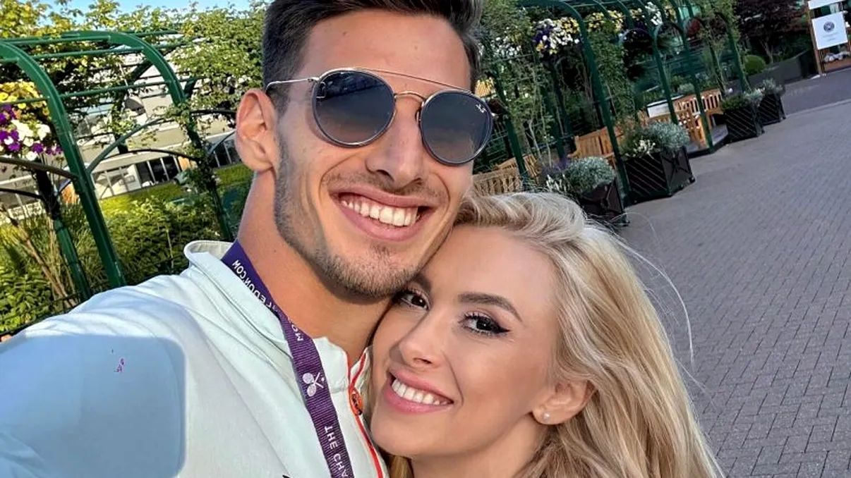 Andreea Bălan dă din casă din relația cu Victor Cornea. Cum sunt 
