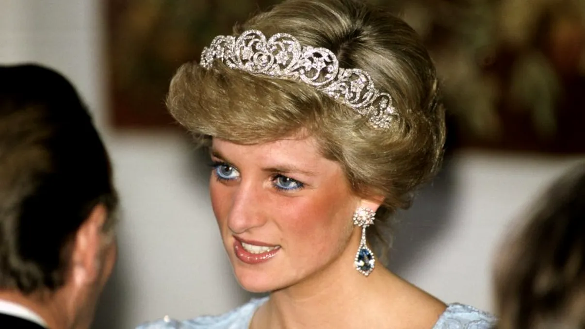 Fotografia cu Prințesa Diana la 15 ani care a stârnit furori pe internet. 
