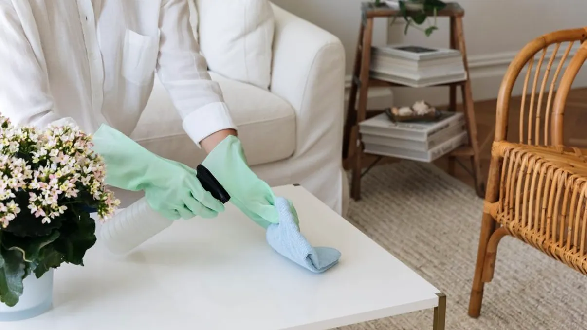 Locul din casă pe care nu l-ai spălat aproape niciodată. Aici se acumulează murdărie, mucegai, praf și bacterii