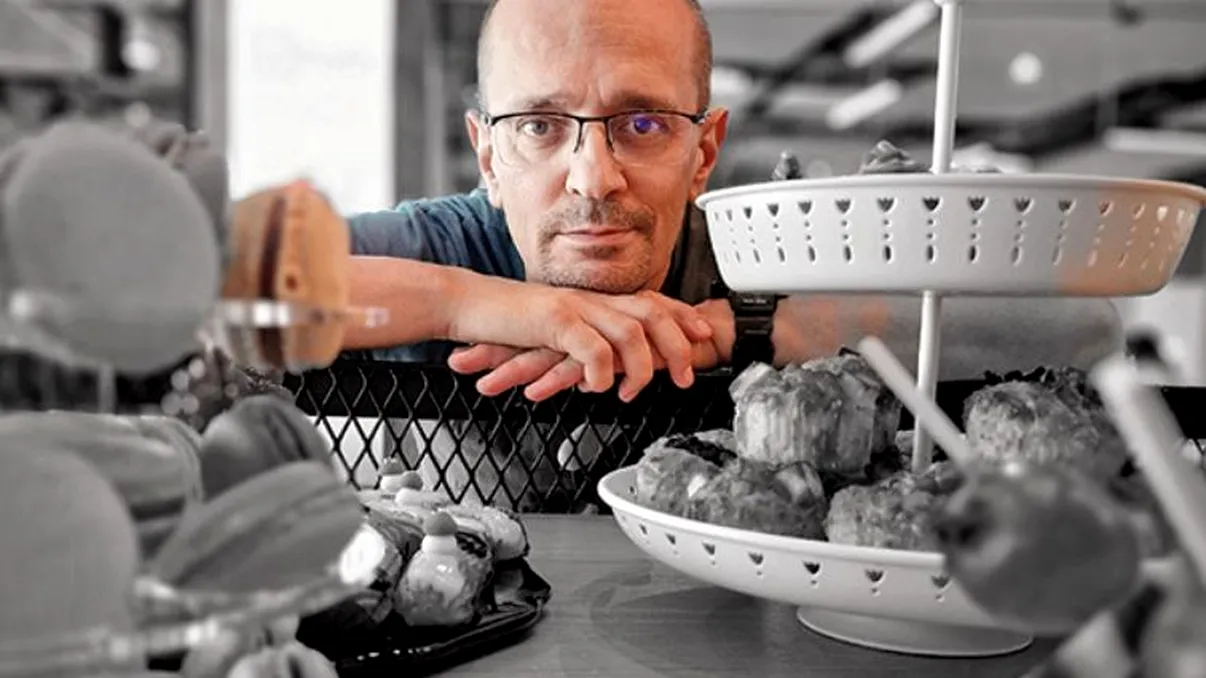 Afacerea de succes începută de un român cu banii luaţi de pe o maşină. Acum, se gândeşte să se extindă