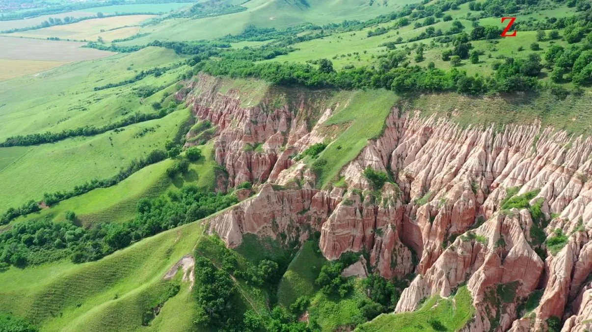 Canionul din România cu priveliști spectaculoase primăvara. E unic în Europa, merită să-l vezi pe viu măcar o dată-n viață VIDEO