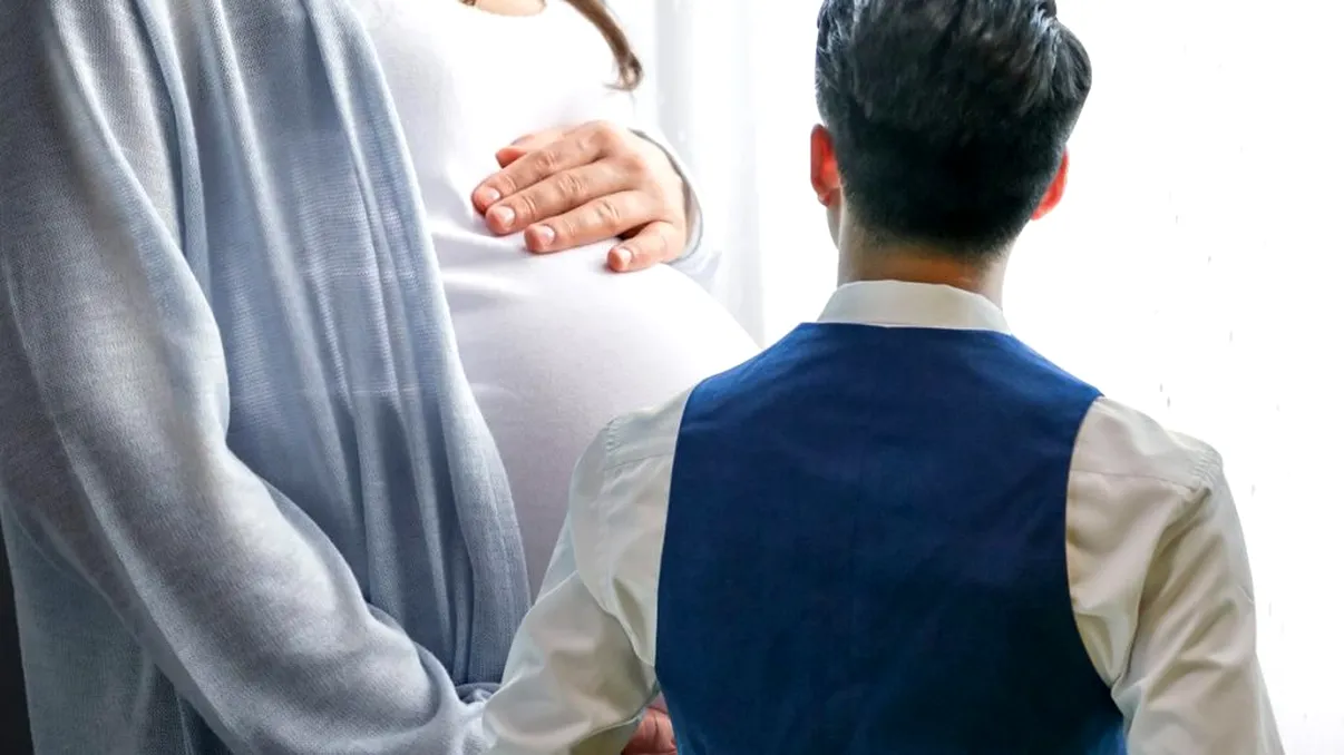 Surpriză uriașă în showbiz: Așteaptă un copil! Burtica de gravidă e deja vizibilă, la fel și fericirea lor