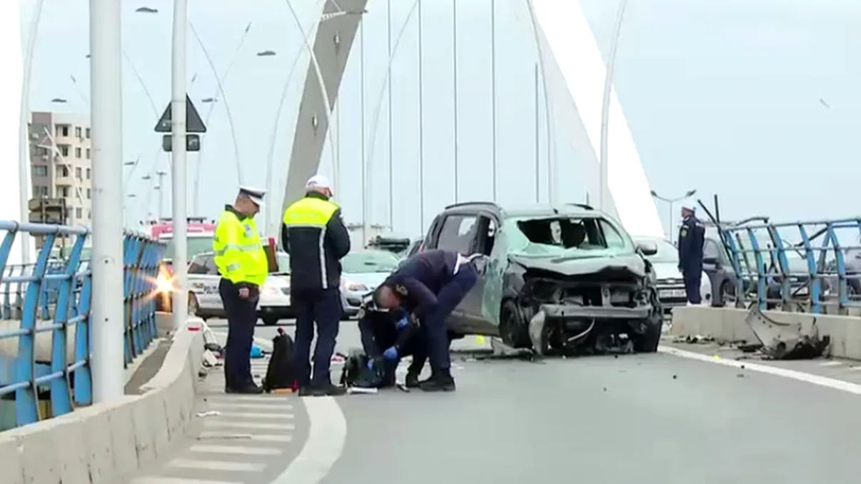 Accident grav pe podul Basarab din Bucureşti. Sunt 7 victime, iar traficul este restricţionat
