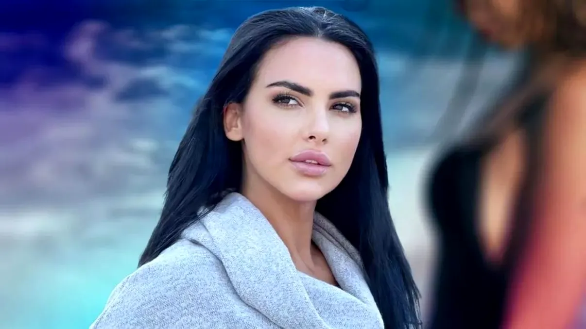 Lavinia Pîrva, fără inhibiții la plajă. Soţia lui Ştefan Bănică Jr. arată senzațional VIDEO