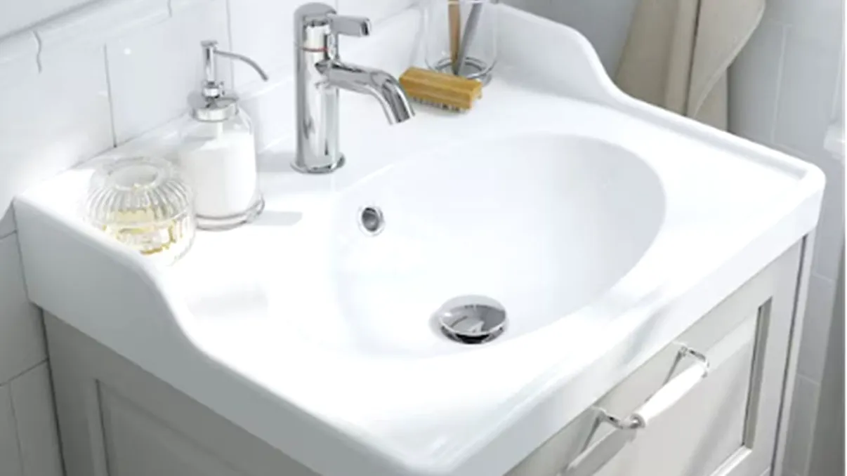 Pentru ce este a doua gaură de la chiuveta din baie? 99% nu știu ce rol are, de fapt