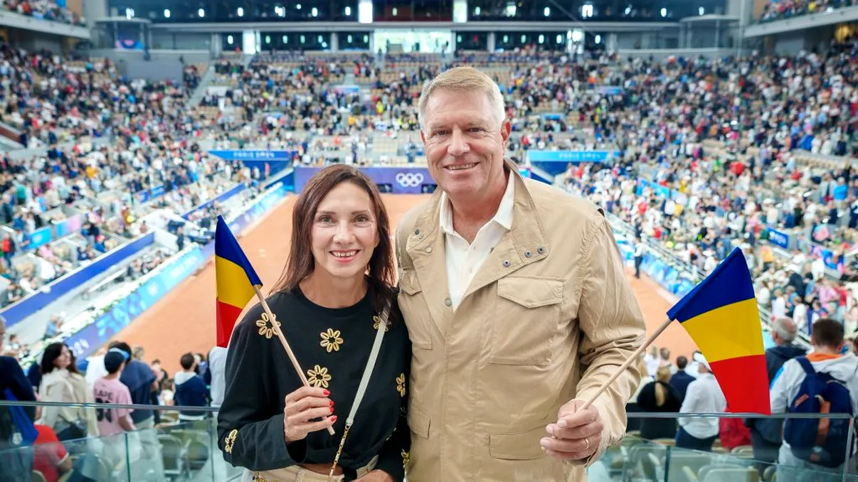 Carmen și Klaus Iohannis, alături de sportivii români la Jocurile Olimpice de la Paris. Cum îi susține președintele României pe tricolori. FOTO