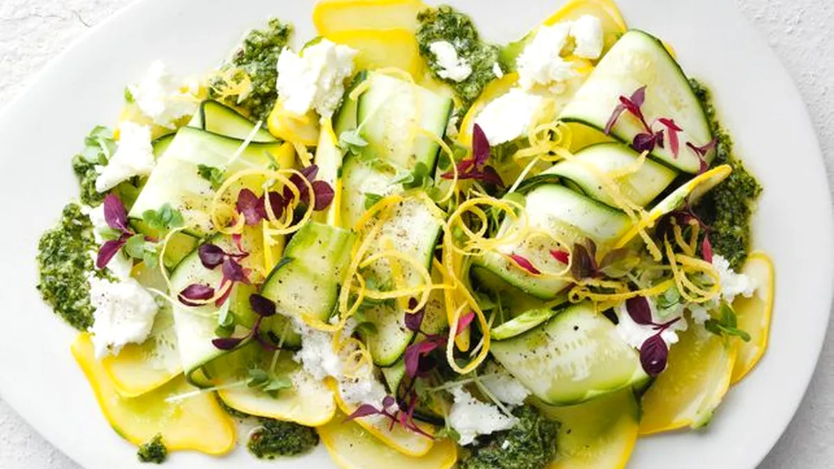Secretul celei mai gustoase salate cu zucchini. Cum se face cel mai fresh preparat al verii
