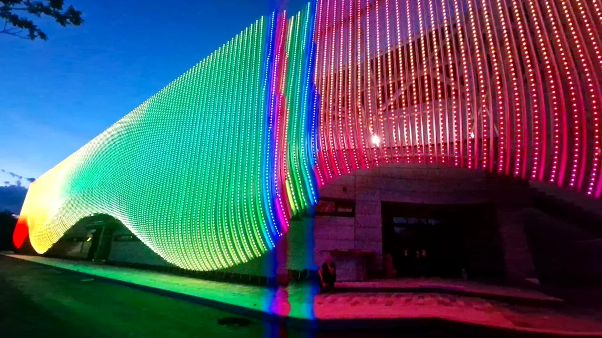 Cum arată Arena Berceni, noul patinoar din București, care a costat 10 milioane de euro. Sâmbătă, 31 august, va găzdui primul eveniment