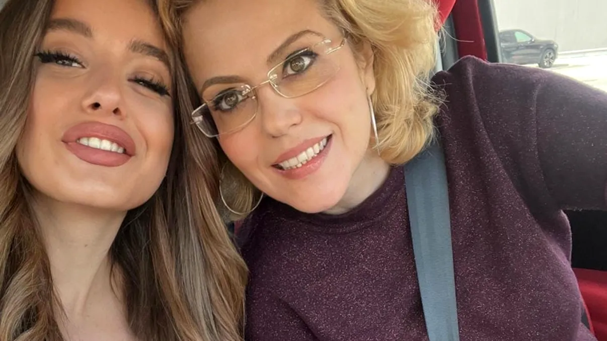 Fiica Ralucăi Moianu s-a măritat la doar 19 ani. Soțul tinerei este un vestit avocat. Primele imagini de la cununia civilă