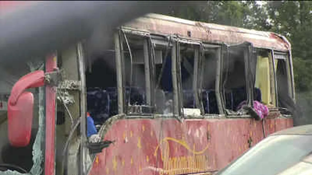 Zi neagră în școli. Un autobuz școlar a intrat în plin într-un grup de elevi în China