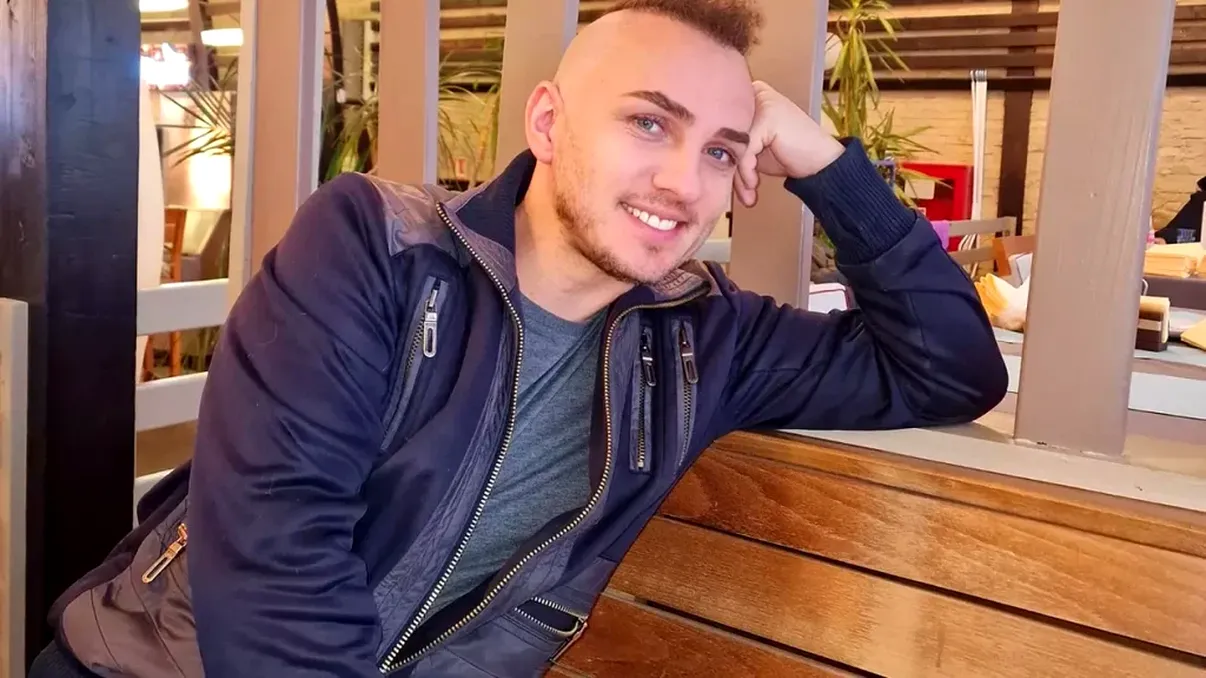 Câți bani îți cere Mihai Trăistariu ca să-ți cânte de Revelion. Artistul strânge bani cu sacii