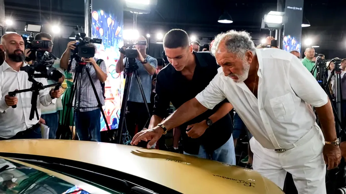 David Popovici nu vrea să conducă mașina de la Ion Țiriac pentru că iese prea mult în evidență. Ce autoturism are olimpicul român