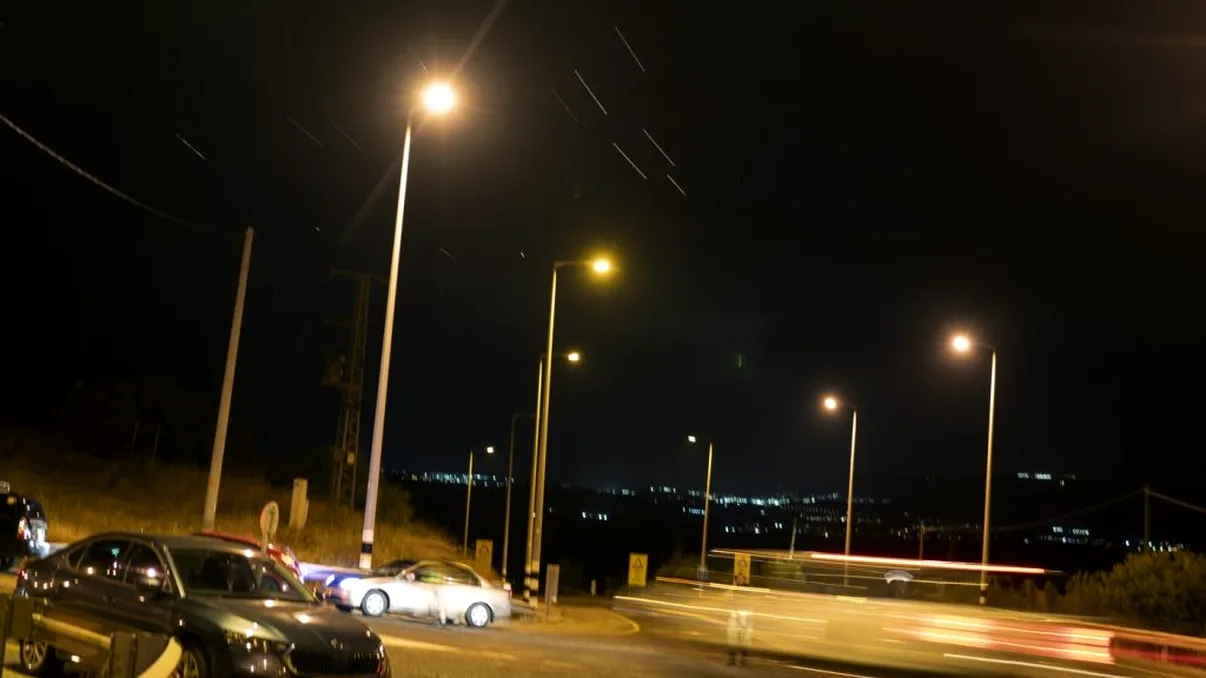 Iranul a atacat Israelul cu sute de rachete balistice. Imagini din timpul atacului, sirenele sună în toată țara