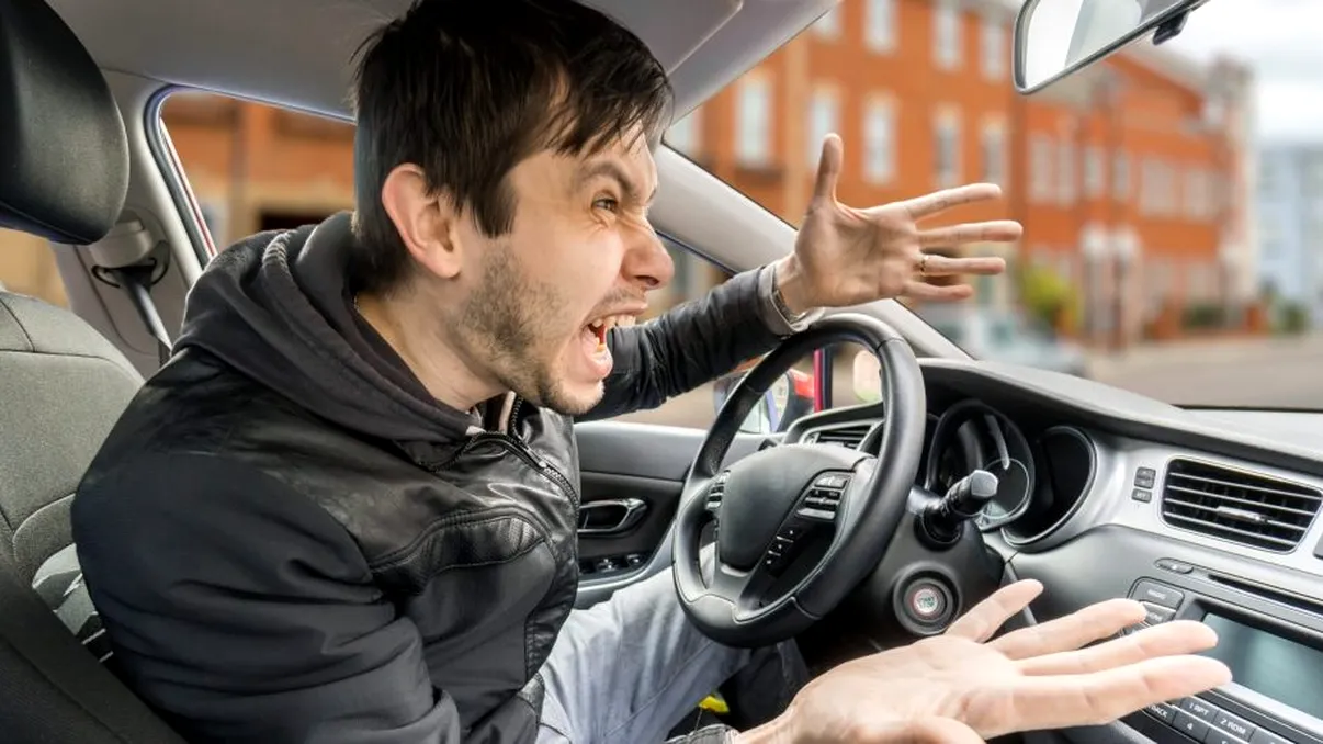 Șoferii agresivi în trafic vor putea fi reclamați direct la MAI printr-o aplicație ce va fi lansată duminică, 27 octombrie