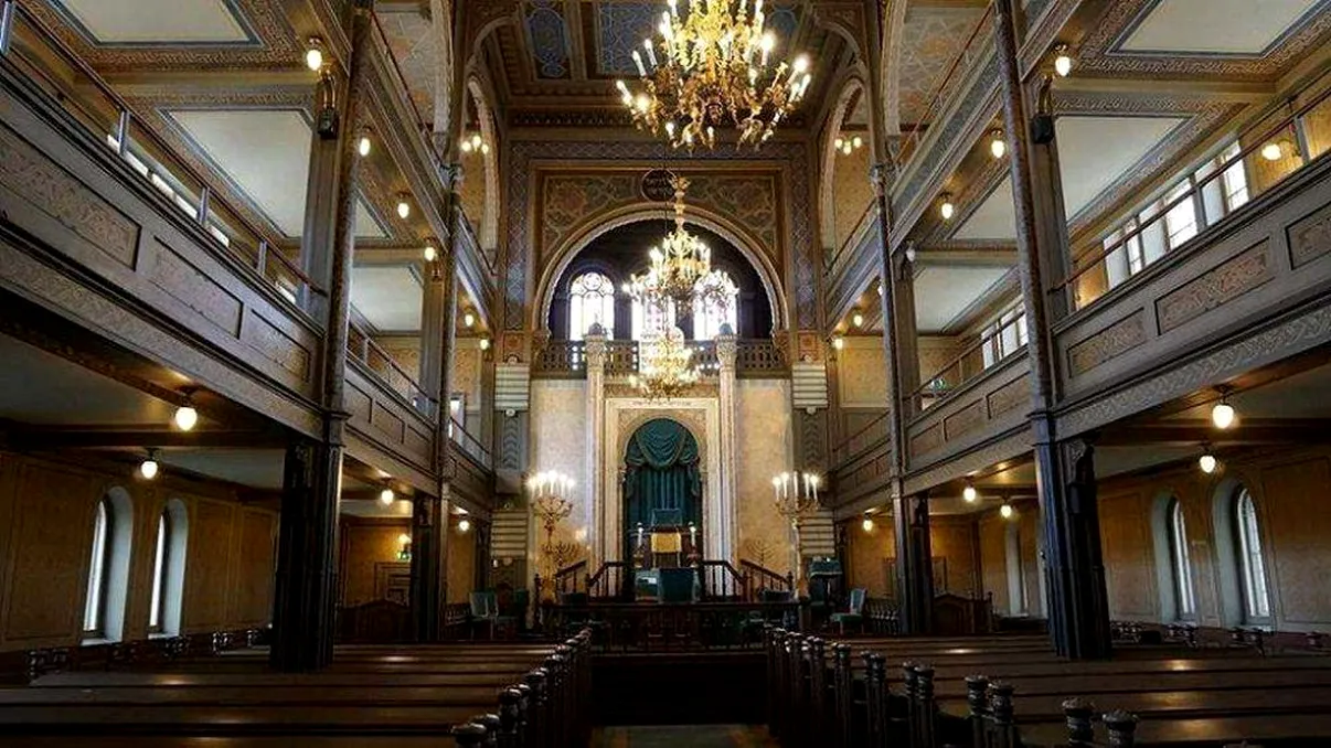 Unde sunt sinagogi, temple sau moschei în România. Lista completă a lăcașurilor care ar putea fi vizate de alerta de securitate emisă de Ambasada SUA