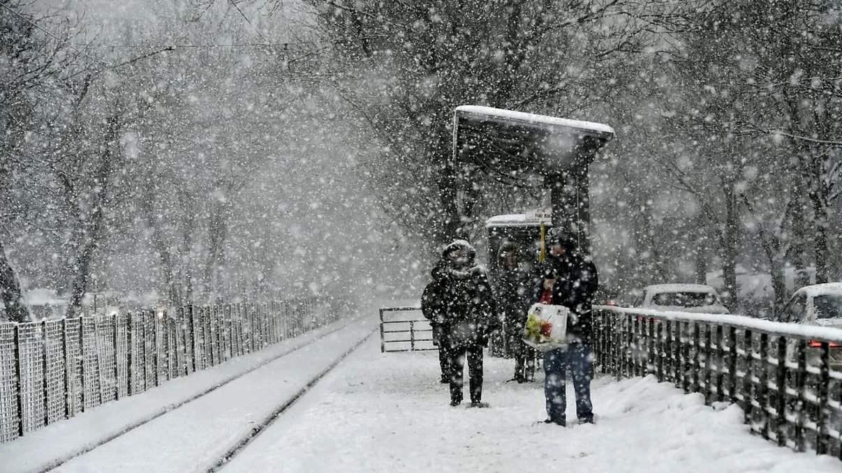 Când vin ninsorile în București. Prognoza meteo pentru următoarele zile