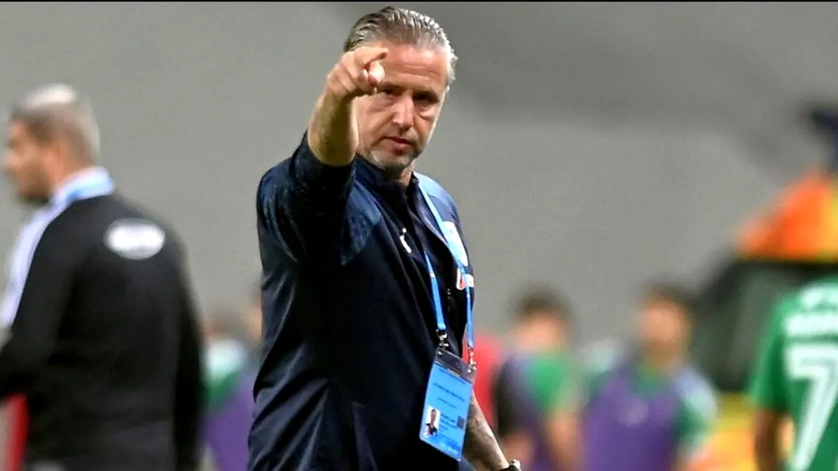 Ce salariu are Laurențiu Reghecampf la noua lui echipă din Africa. Antrenorul se umple de bani în doi ani