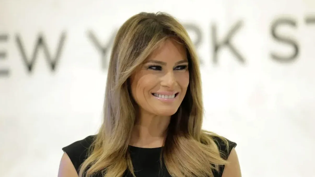 Cum au transformat-o operațiile estetice pe Melania Trump. Imagini rare cu Prima Doamnă a SUA de acum 20 de ani