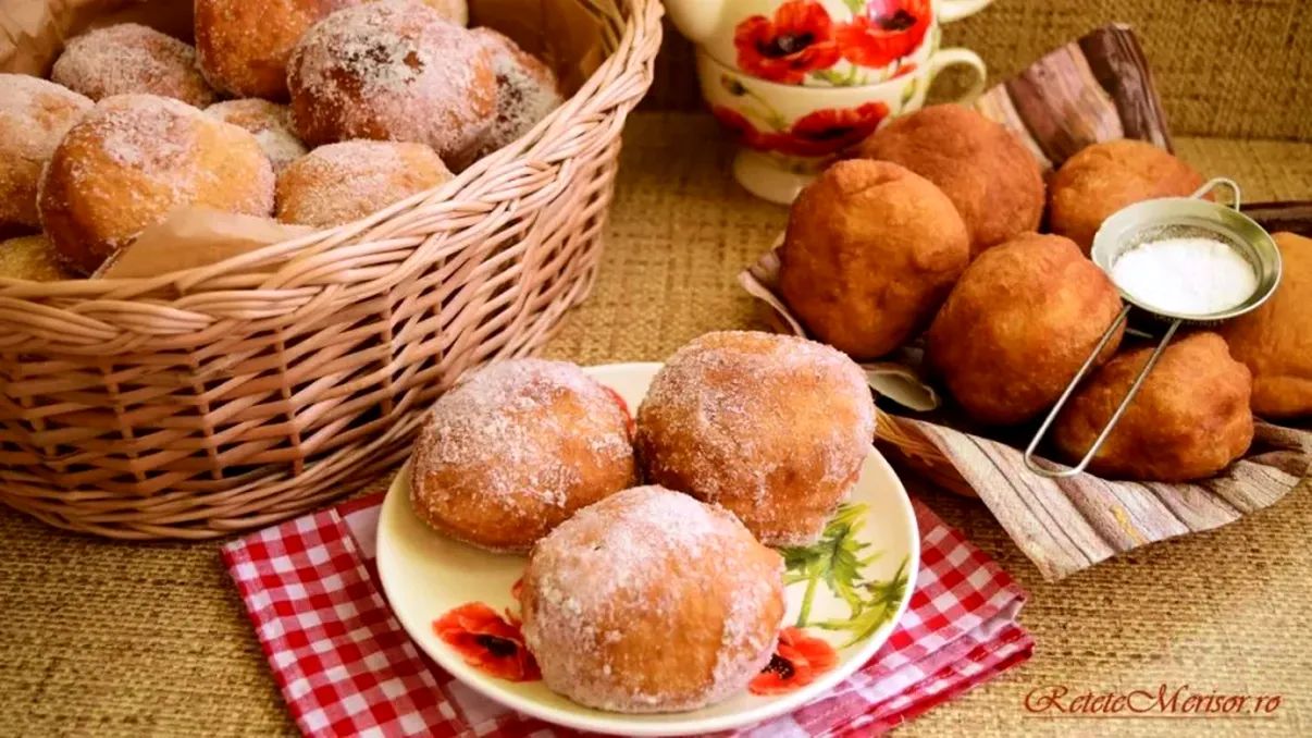 Secretul celor mai pufoase gogoși de post. Ce adaugă măicuțele în aluat ca să crească rapid 