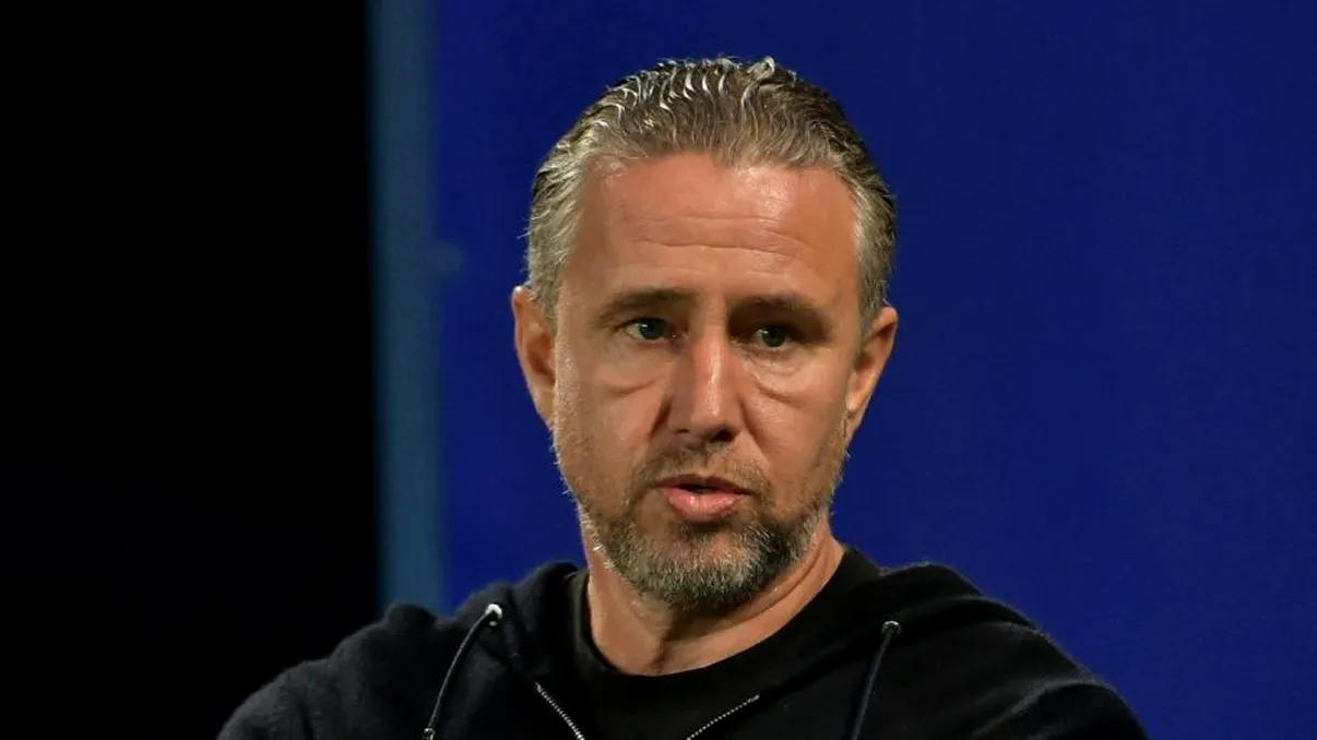 Laurențiu Reghecampf a ajuns pe tărâm african. Cum au reacționat tunisienii când au văzut cu ce echipă a semnat antrenorul român