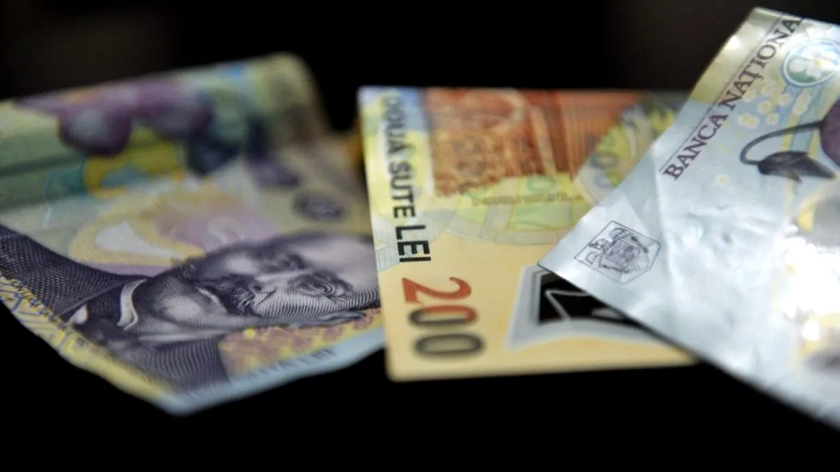 Cea mai falsificată bancnotă în 2024. La ce trebuie să fii atent ca să nu pici în capcană