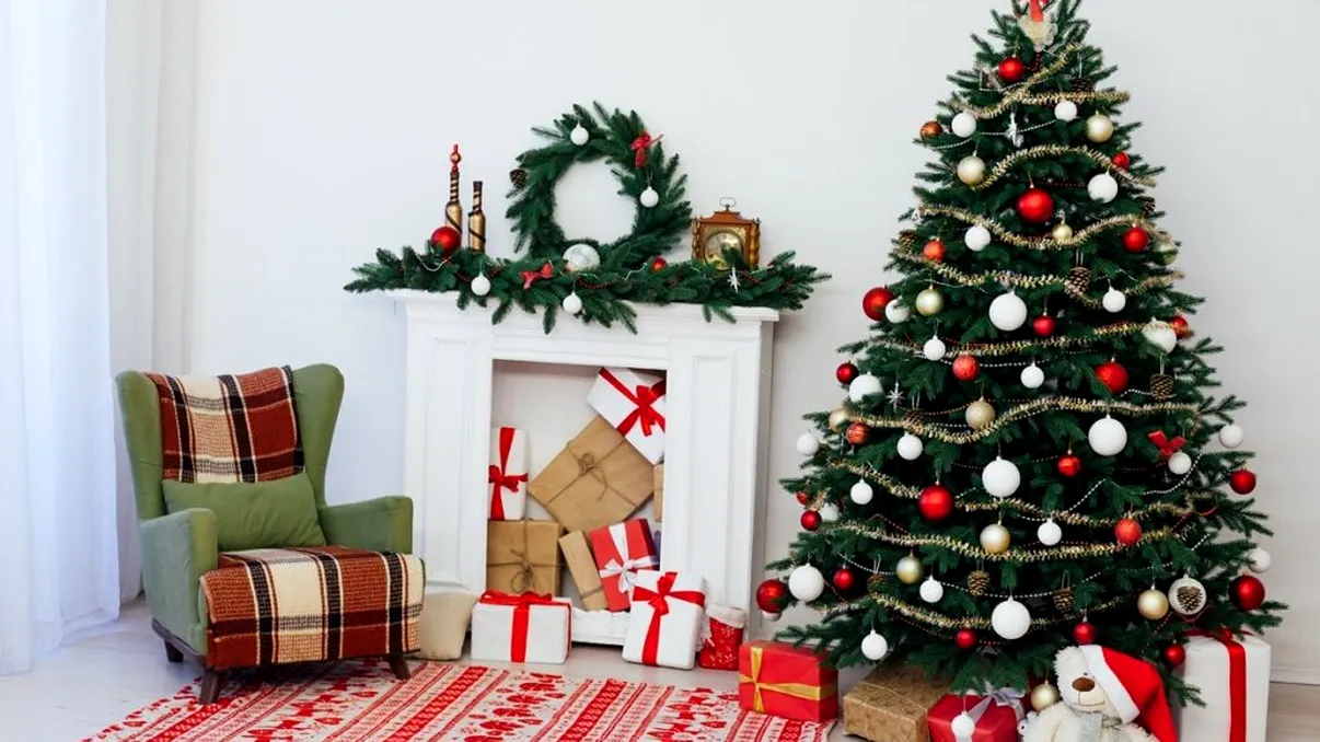 Unde să așezi bradul natural în casă pentru a rezista mai mult timp. Contează și specia pe care o alegi