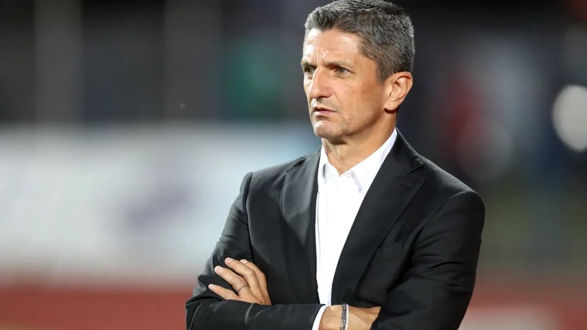 VIDEO Răzvan Lucescu, în pericol de suspendare, după ce ar fi agresat un suporter de la AEK Atena după meciul din sferturile Cupei Greciei