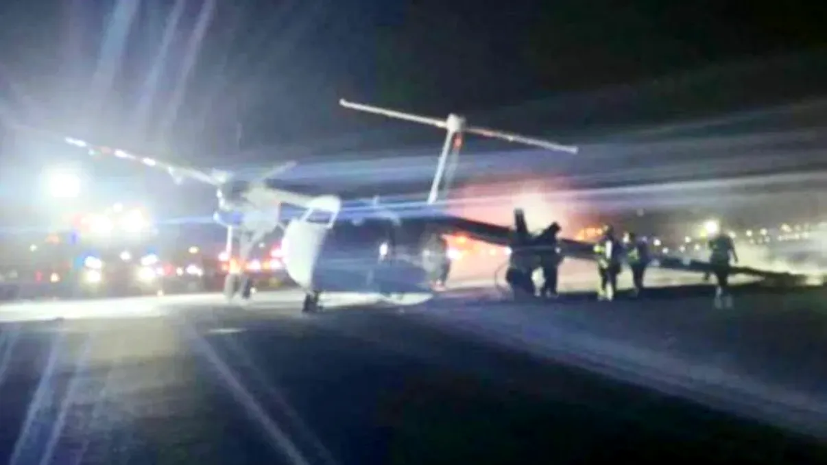 VIDEO Un avion cu 77 de pasageri a luat foc pe pista de aterizare din Canada, la doar câteva ore după tragedia din Coreea de Sud