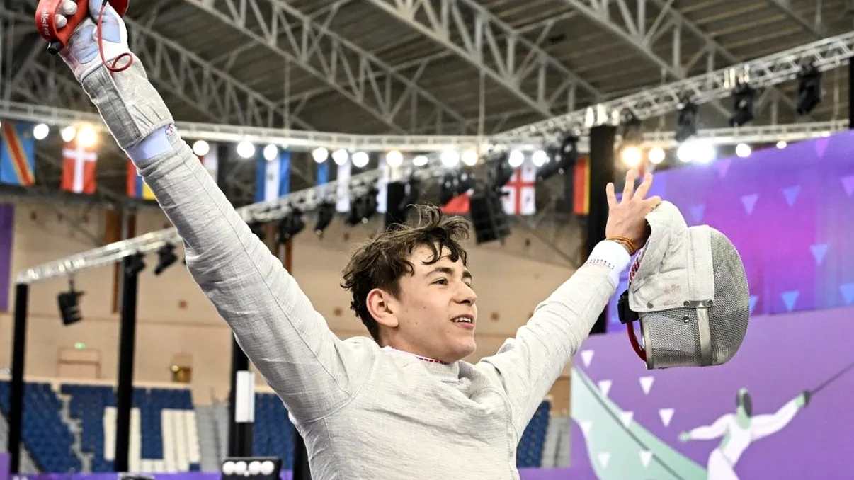Așa tată, așa fiu! Scrimerul Vlad Covaliu, fiul lui Mihai Covaliu, a obținut medalia de aur la Cupa Mondială de juniori de la Boston