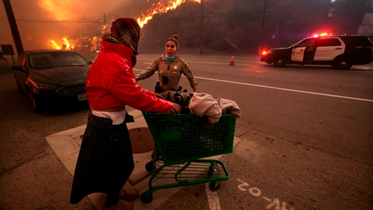 Bilanțul deceselor cauzate de incendiile din Los Angeles a crescut la 16. Cine sunt principalele persoanele învinuite pentru catastrofa din California