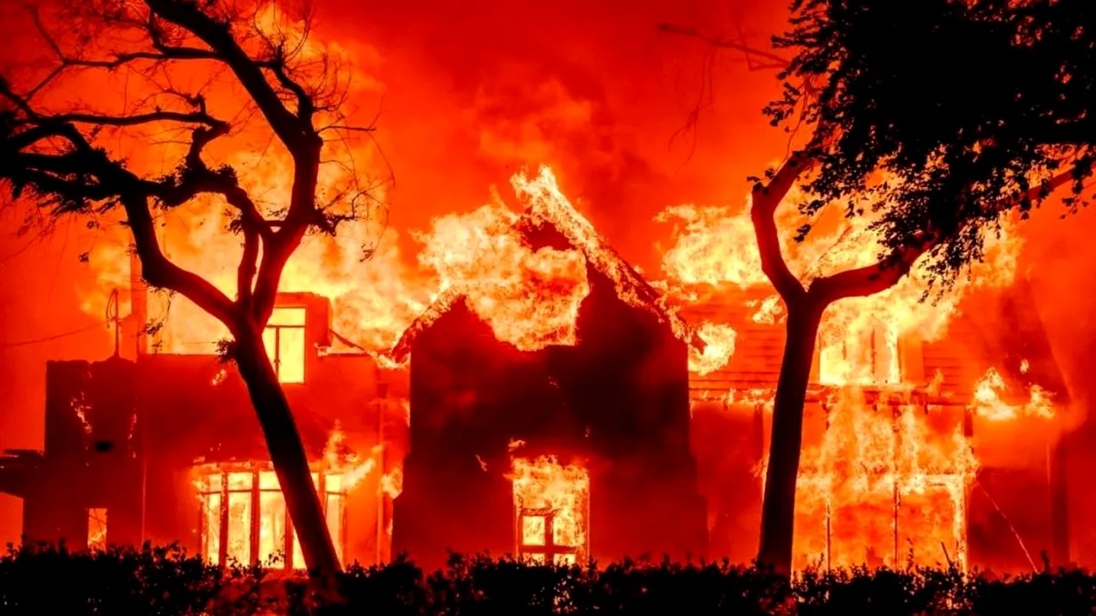 Din ce a fost făcută singura casă care a rămas intactă în incendiile din Los Angeles. Totul a ars în jurul ei