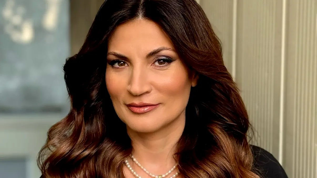 Ioana Ginghină e în formă de zile mari la 47 de ani. Cum arată faimoasa actriță în costum de baie